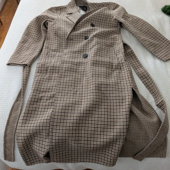 Madewell Plaid Double-Breasted Coat in Tan and Black - Picture 3 of 3